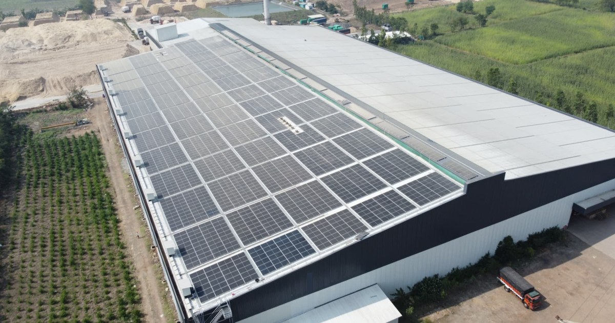 Industrial rooftop solar installation with metal-shed roof
